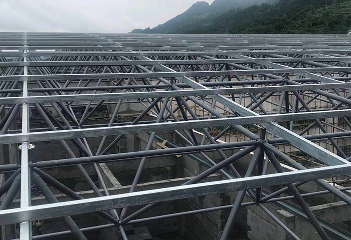 泸州仁怀冠英学校艺体楼网架